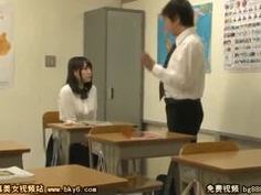 淫乱ＪＫに教室で痴女られて逆らえるはずもなくパイ射展開！