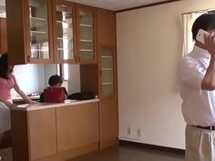 Vợ ngoại tình khi chồng đang xem nhà