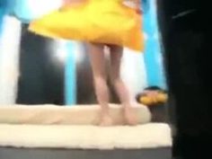 彼氏がいるのに他人チンポに中出し寝取られる素人娘