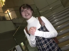【超スペシャル級】21歳【強烈に可愛い】なつちゃん参上！最近彼氏に振られた彼女の応募理由は『洗脳されたいんです…』恋に落ちると周りが見えなく重たくなっちゃう女子！失恋を癒したい【可愛すぎる保育士】とにかく思いは【真っ直ぐ】スレンダーBODYは敏感過ぎて【大量潮吹き】【悶絶イキまくり】真っ直ぐな思いが重たい美少女保育士のガッツキSEX絶対に見逃すな！ なつ 21歳 保育士