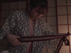 ウダツの上がらないオジサン上司の俺を出張先の温泉宿で相部屋誘惑してくる新卒巨乳OL 純真無垢な逆NTR 椎名のあ