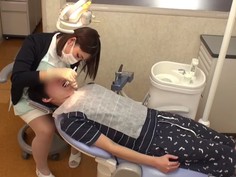 SENN-017 ショタ歯科クリニック 関西弁の献身的な巨乳歯科助手川原さん 川原かなえ