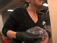 やたらと目があう美容室 香椎りあ