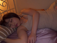 「あの人、お父さんじゃありません。全然知らないおじさんです。」 偽父と娘の調教ビデオ ももたらら