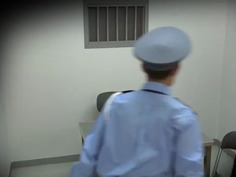 女囚人同士で喧嘩が発生！ 女囚人取調室昏●レ●プ 白状しない女容疑者。取り調べ中に飲んだお茶に睡眠薬が…