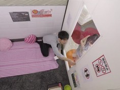 SSNI-478 極小セクシーコスで美乳・美尻がいつでもチラリ！ 過激オプション満載！押せばヤレる美少女チラリフレ店 架乃ゆら