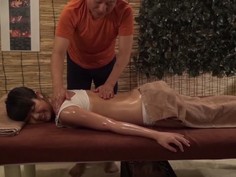 UMD-686 極めて声が出せない状況で行われる股間への執拗な責めがすごいっ！！バレたら大変なのでイキそうなのを我慢するがそろそろ限界がっ！！