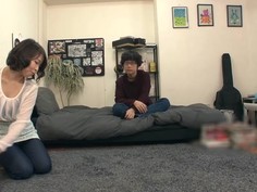 GDHH-065 自宅に呼んだアラサー家政婦さんの色気ムンムンのエロ尻から目が離せない！『これは誘っているのか！？』と思わせるようなピタパンでお尻をフリながら掃除をするものですから、もう勃起しまくりで我慢できません！ワンルームの部屋中いたるところで我を忘れてハメまくり！